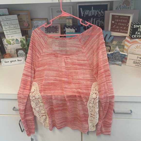 5 for $25- New Directions Pink and White Top size Large - Picture 2 of 15